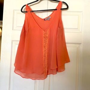 Jennifer Lopez tank top